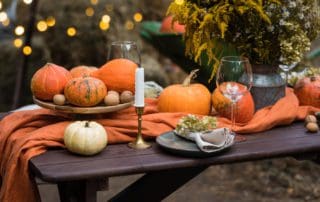 Fall,Themed,Holiday,Table,Setting,Arrangement,For,A,Seasonal,Party,